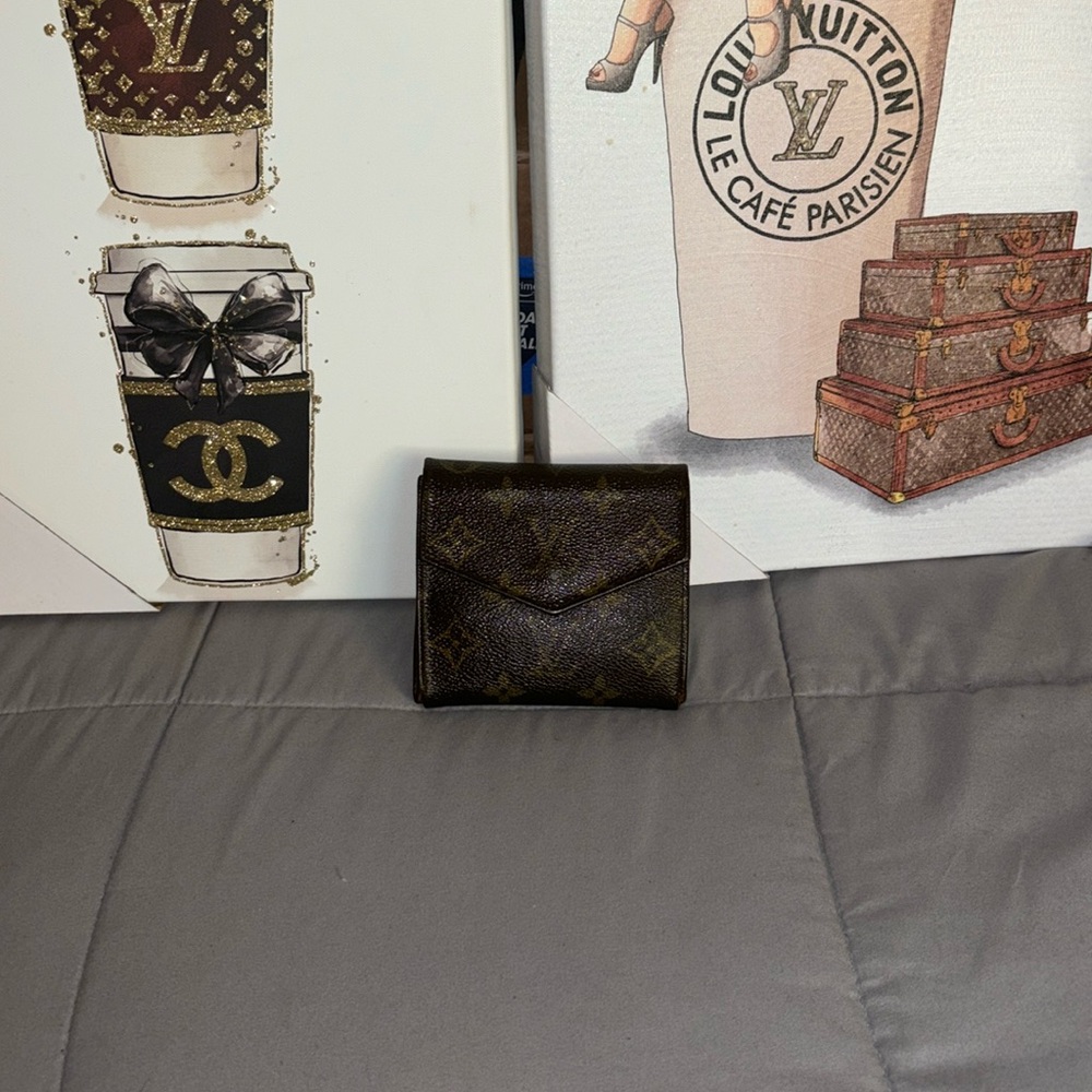 LV Compact wallet